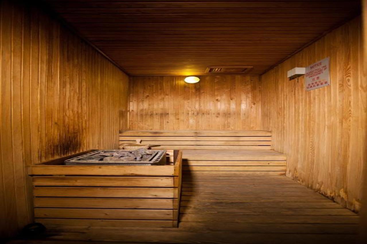 ג'ורג' טאון Gurney Bay Hotel, A Parkroyal Partner Hotel מראה חיצוני תמונה A Finnish sauna