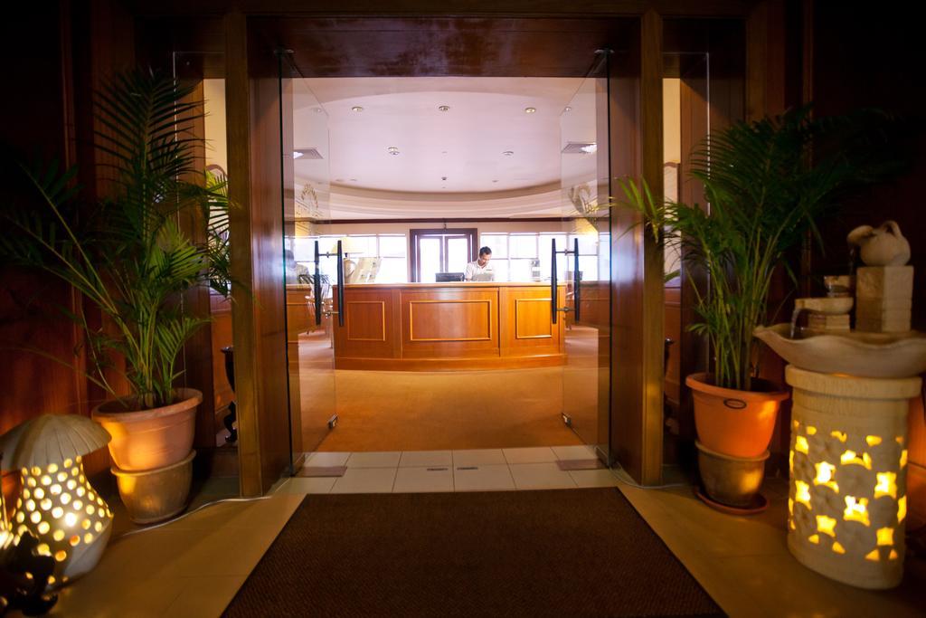 ג'ורג' טאון Gurney Bay Hotel, A Parkroyal Partner Hotel מראה חיצוני תמונה Entrance to the club